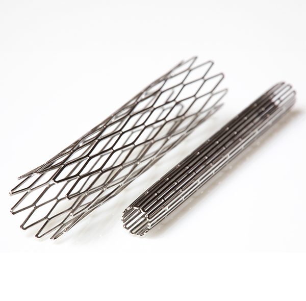 Expanded stent and contracted stent