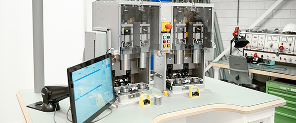 Automatic leak testing setup